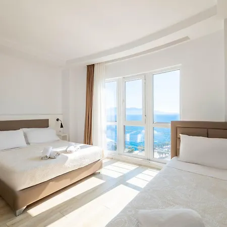 Helia Mare Sarande